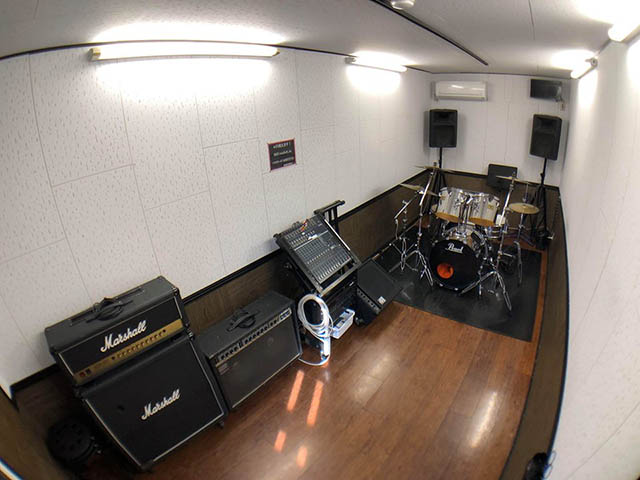 Y studio